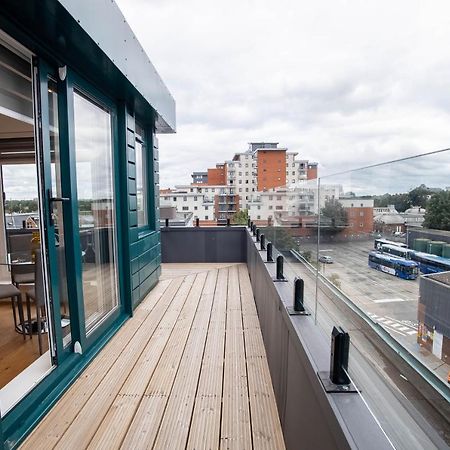Apartament Two Bed Flat With Wrap Around Terrace Near Legoland, Windsor, Tube Station Slough Zewnętrze zdjęcie